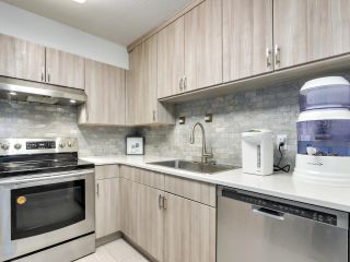 Photo 8: 309 5288 MELBOURNE Street in Vancouver: Collingwood VE Condo for sale in "EMERALD PARK PLACE" (Vancouver East)  : MLS®# R2616296