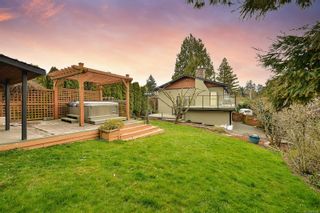 Photo 3: 860 Verdier Ave in Central Saanich: CS Brentwood Bay House for sale : MLS®# 895744