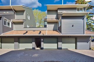 Main Photo: 261 76 Glamis Green SW in Calgary: Glamorgan Row/Townhouse for sale : MLS®# A2047334
