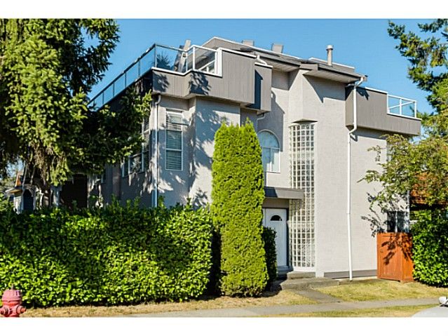 Main Photo: 363 E 30TH Avenue in Vancouver: Main House for sale in "MAIN STREET" (Vancouver East)  : MLS®# V1085412