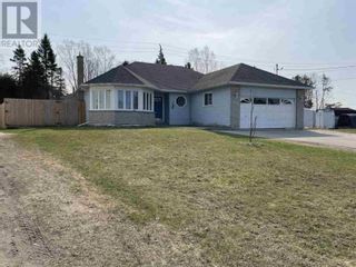 Photo 2: 133 Regina CRES in Wawa: House for sale : MLS®# SM230906