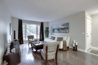 Photo 17: 231 COACHWAY Road SW in Calgary: Coach Hill Detached for sale : MLS®# C4305633