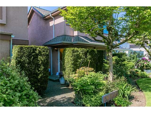 Main Photo: 1 241 E 4TH Street in North Vancouver: Lower Lonsdale Townhouse for sale : MLS®# V1062566