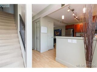 Photo 3: 55 4061 Larchwood Dr in VICTORIA: SE Lambrick Park Row/Townhouse for sale (Saanich East)  : MLS®# 759475