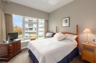 Photo 14: 301 151 ATHLETES Way in Vancouver: False Creek Condo for sale in "Canada House on the Water" (Vancouver West)  : MLS®# R2301154