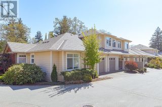 Photo 2: 84 850 Parklands Dr in Esquimalt: House for sale : MLS®# 961260