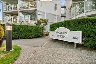 Photo 3: 108 2020 W 8TH Avenue in Vancouver: Kitsilano Condo for sale in "AUGUSTINE GARDENS" (Vancouver West)  : MLS®# R2716120