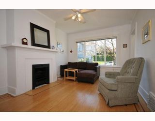 Photo 2: 2636 ST CATHERINES Street in Vancouver: Mount Pleasant VE 1/2 Duplex for sale (Vancouver East)  : MLS®# V812567