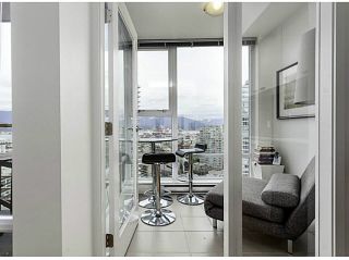 Photo 11: 2301 131 REGIMENT Square in Vancouver: Downtown VW Condo for sale in "SPECTRUM 3" (Vancouver West)  : MLS®# V1091394
