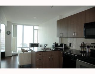 Photo 5: 2808 610 GRANVILLE Street in Vancouver: Downtown VW Condo for sale in "THE HUDSON" (Vancouver West)  : MLS®# V769548