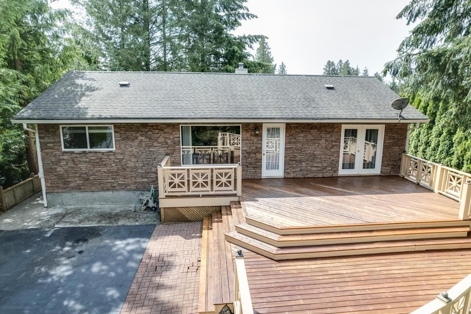 Main Photo: 32595 PTARMIGAN Drive in Mission: Mission BC House for sale : MLS®# R2714578