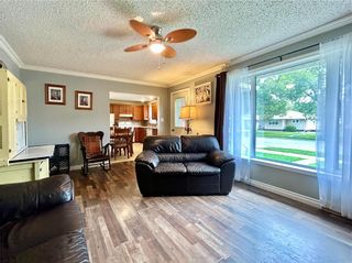 Photo 15: 237 6th Avenue Southeast in Dauphin: R30 Residential for sale (R30 - Dauphin and Area)  : MLS®# 202323461