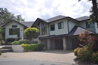 Photo 2: 4115 Rogers Ridge in Saanich: SE High Quadra House for sale (Saanich East)  : MLS®# 930651
