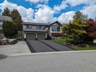 Main Photo: 8123 FORBES Street in Mission: Mission BC House for sale in "Hillside" : MLS®# R2877495