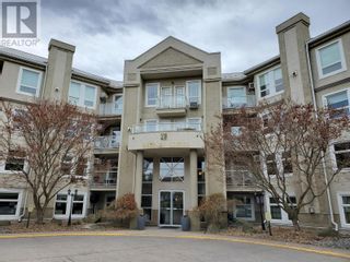 Photo 1: 3300 Centennial Drive Unit# 113 in Vernon: House for sale : MLS®# 10308721