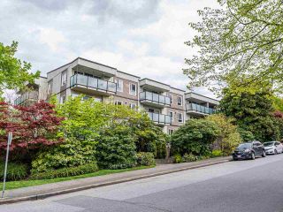 Photo 2: 414 2333 TRIUMPH Street in Vancouver: Hastings Condo for sale in "Landmark Monterey" (Vancouver East)  : MLS®# R2573020