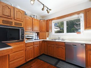 Photo 8: 544 Cornwall St in Victoria: Vi Fairfield West House for sale : MLS®# 852280