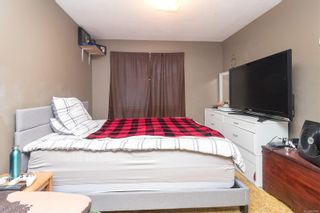 Photo 36: 2614 Peatt Rd in Langford: La Langford Proper Full Duplex for sale : MLS®# 892159