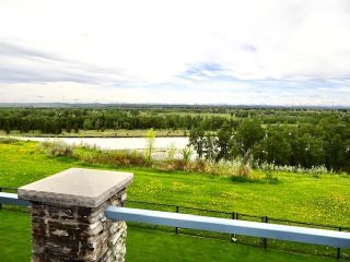 Photo 4: 210 Douglas Park View SE in Calgary: Douglasdale/Glen Detached for sale : MLS®# A1074018
