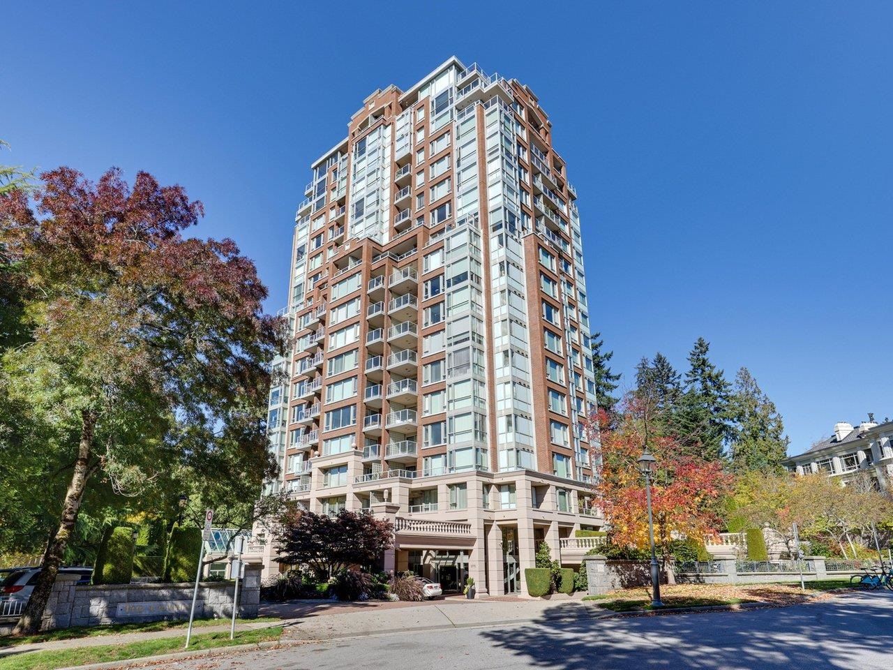 Main Photo: 1007 5775 HAMPTON Place in Vancouver: University VW Condo for sale in "The Chatham" (Vancouver West)  : MLS®# R2823681