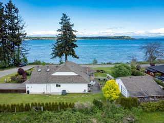 Photo 4: 3965 Marine Dr in Royston: CV Courtenay South House for sale (Comox Valley)  : MLS®# 904701