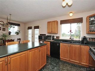 Photo 8: 913 Shaw Ave in VICTORIA: La Florence Lake House for sale (Langford)  : MLS®# 609114