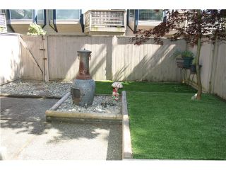 Photo 10: 17 1195 FALCON Drive in Coquitlam: Eagle Ridge CQ Townhouse for sale in "THE COURTYARDS" : MLS®# V1006009