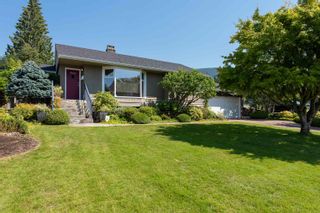 Photo 1: 912 WENTWORTH Avenue in North Vancouver: Forest Hills NV House for sale : MLS®# R2730806