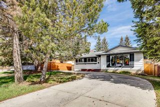 Photo 1: 3228 Oakwood Drive SW in Calgary: Oakridge Detached for sale : MLS®# A2131954