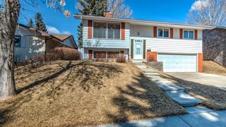 Photo 3: 5908 Dalkeith Hill NW in Calgary: Dalhousie Detached for sale : MLS®# A2019526