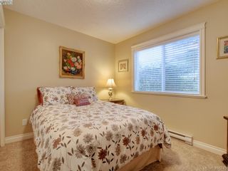 Photo 13: 115 951 Goldstream Ave in VICTORIA: La Langford Proper Row/Townhouse for sale (Langford)  : MLS®# 811236