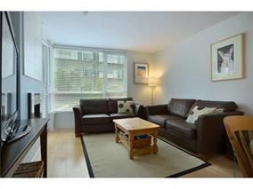 Photo 2: 300 160 W 3RD Street in North Vancouver: Lower Lonsdale Condo for sale in "ENVY" : MLS®# R2186428