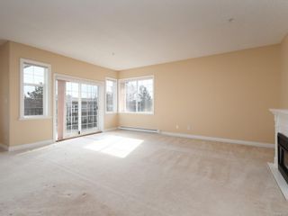 Photo 2: 301 9950 Fourth St in Sidney: Si Sidney North-East Condo for sale : MLS®# 867374
