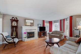 Photo 4: 2161 SALISBURY Avenue in Port Coquitlam: Glenwood PQ House for sale : MLS®# R2678332