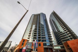 Photo 1: 1805 220 12 Avenue SE in Calgary: Beltline Apartment for sale : MLS®# A2013493