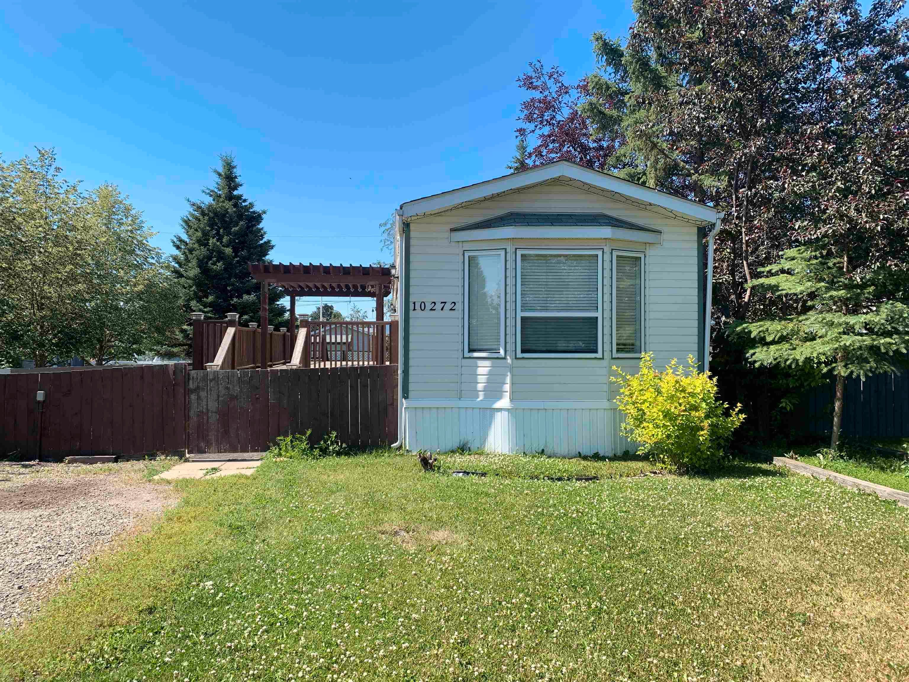 Main Photo: 10272 98 Street: Taylor Manufactured Home for sale (Fort St. John)  : MLS®# R2713114