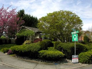 Photo 3: 15017 19A Ave in South Surrey White Rock: Sunnyside Park Surrey Home for sale ()  : MLS®# F1211157