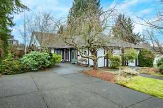 Photo 1: 2063 Anna Pl in Courtenay: CV Courtenay East House for sale (Comox Valley)  : MLS®# 952046