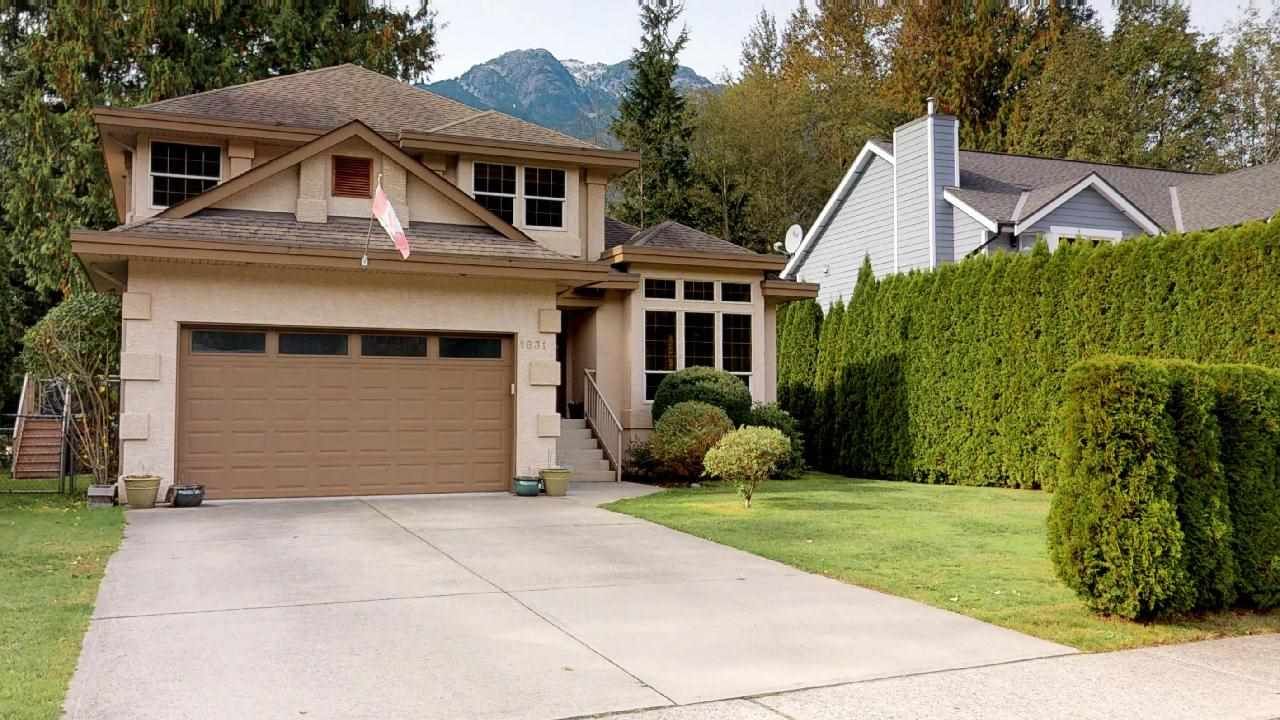 Main Photo: 1631 MACDONALD Place in Squamish: Brackendale House for sale : MLS®# R2356396