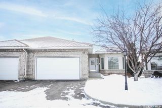 Photo 1: 11 315 Bayview Crescent in Saskatoon: Briarwood Residential for sale : MLS®# SK914404