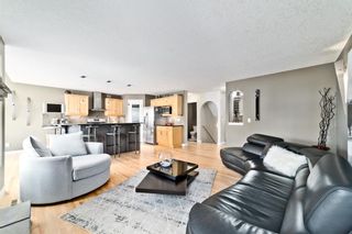 Photo 5: 32 Cougar Ridge Link SW in Calgary: Cougar Ridge Detached for sale : MLS®# A1219383