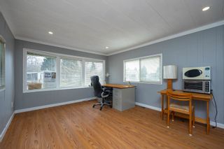 Photo 5: 211 1840 160 Street in Surrey: King George Corridor Manufactured Home for sale (South Surrey White Rock)  : MLS®# R2656953