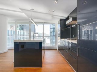 Photo 5: 2006 777 RICHARDS STREET in Vancouver: Downtown VW Condo for sale (Vancouver West)  : MLS®# R2184855