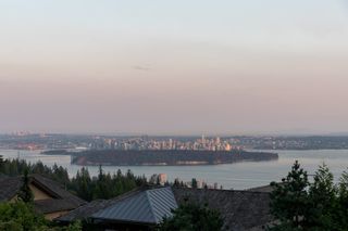 Photo 2: 2748 HIGHVIEW Place in West Vancouver: Whitby Estates 1/2 Duplex for sale in "Aston Hill" : MLS®# R2734143