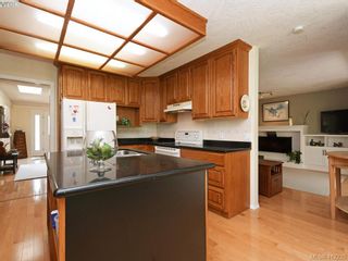 Photo 9: 4540 Pheasantwood Terr in VICTORIA: SE Broadmead House for sale (Saanich East)  : MLS®# 817353