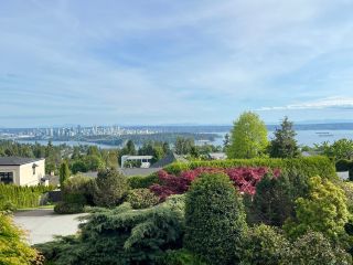 Main Photo: 1263 CHARTWELL Place in West Vancouver: Chartwell House for sale in "CHARTWELL" : MLS®# R2886323