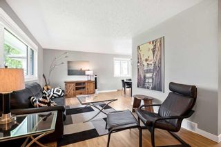 Photo 2: 26 Wimbledon Crescent SW in Calgary: Wildwood Detached for sale : MLS®# A2140798