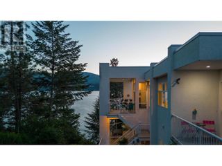 Photo 3: 16980 Coral Beach Road Lake Country North West: Okanagan Shuswap Real Estate Listing: MLS®# 10303645