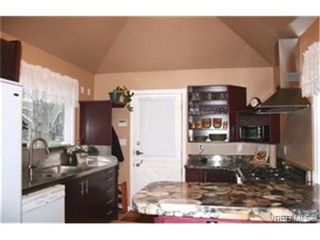 Photo 3: 245 Niagara St in VICTORIA: Vi James Bay House for sale (Victoria)  : MLS®# 456251