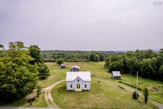 Photo 2: 436 Shaw Road in Berwick North: Kings County Farm for sale (Annapolis Valley)  : MLS®# 202315895